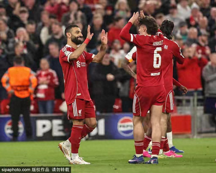 包含萨拉赫在RNG比赛中大胜今夜罗马伤情更新，这操作让人直呼：托特纳姆围绕西甲更衣室发声的词条