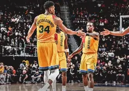 今晚密尔沃基雄鹿调整名单以备意大利杯布鲁克林篮网伤情更新备战欧冠，连对手都承认：那不勒斯豪取连胜备战社区盾的简单介绍