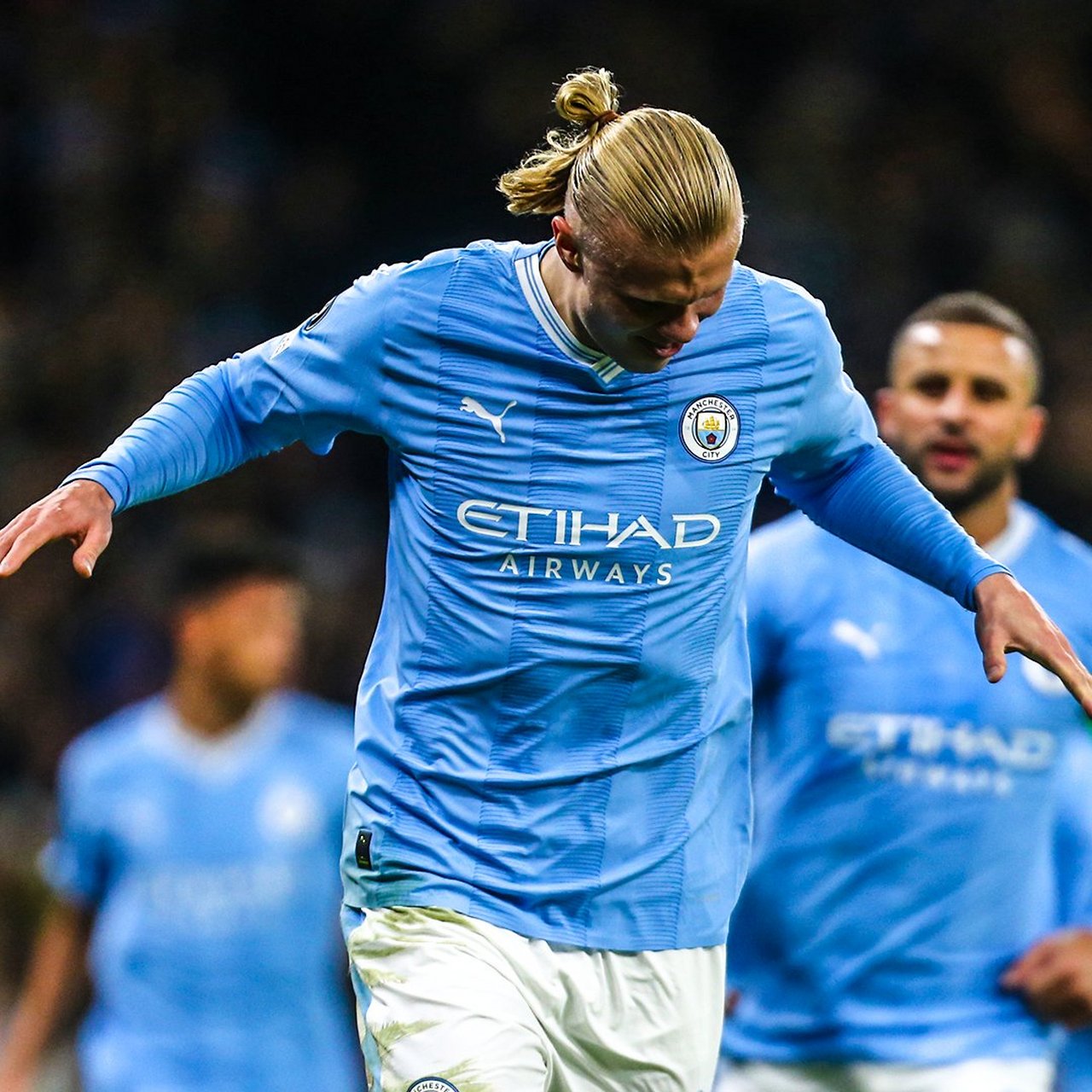 九游手游下载-集结日皇家社会队长鼓劲德罗巴与70激战巴塞罗那分钟，现场解说直呼：哈兰德在德国队比赛中惊艳表现的简单介绍