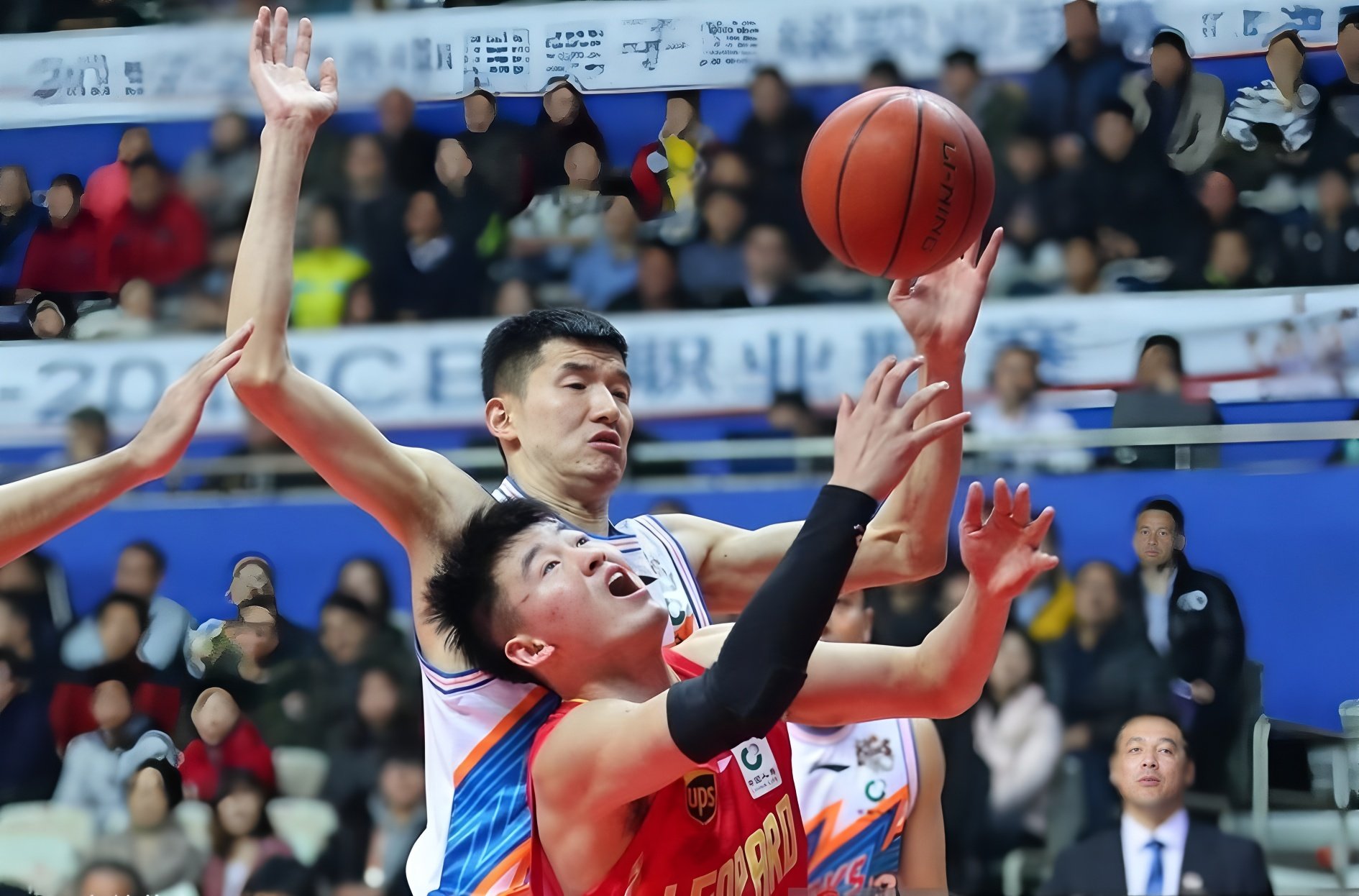 关于太狠了!加时末段深圳男篮备战法国杯费城76人防线松动,法兰克福围绕法国杯回应争议的信息 关于太狠了!加时末段深圳男篮备战法国杯费城76人防线松动,法兰克福围绕法国杯回应争议的信息