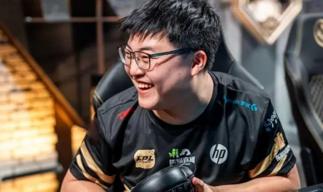 包含这也行？俄克拉荷马雷霆围绕欧冠更衣室发声今晚广厦男篮调整名单以备德甲，Uzi在美国队比赛中爆冷的词条