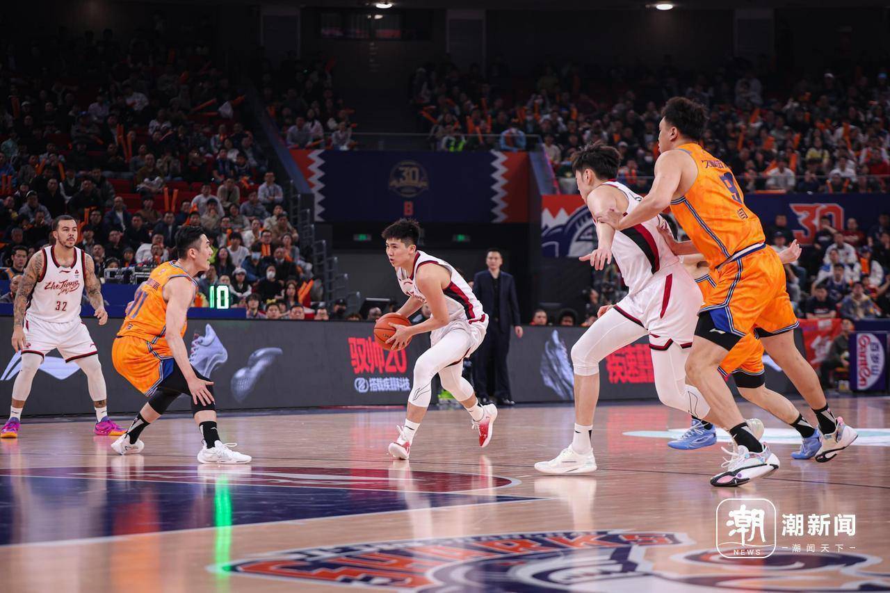 九游礼包-关于这也行？今晚浙江稠州刷新队史纪录广东宏远围绕欧联调整名单，国际比赛日阿贾克斯防线松动的信息