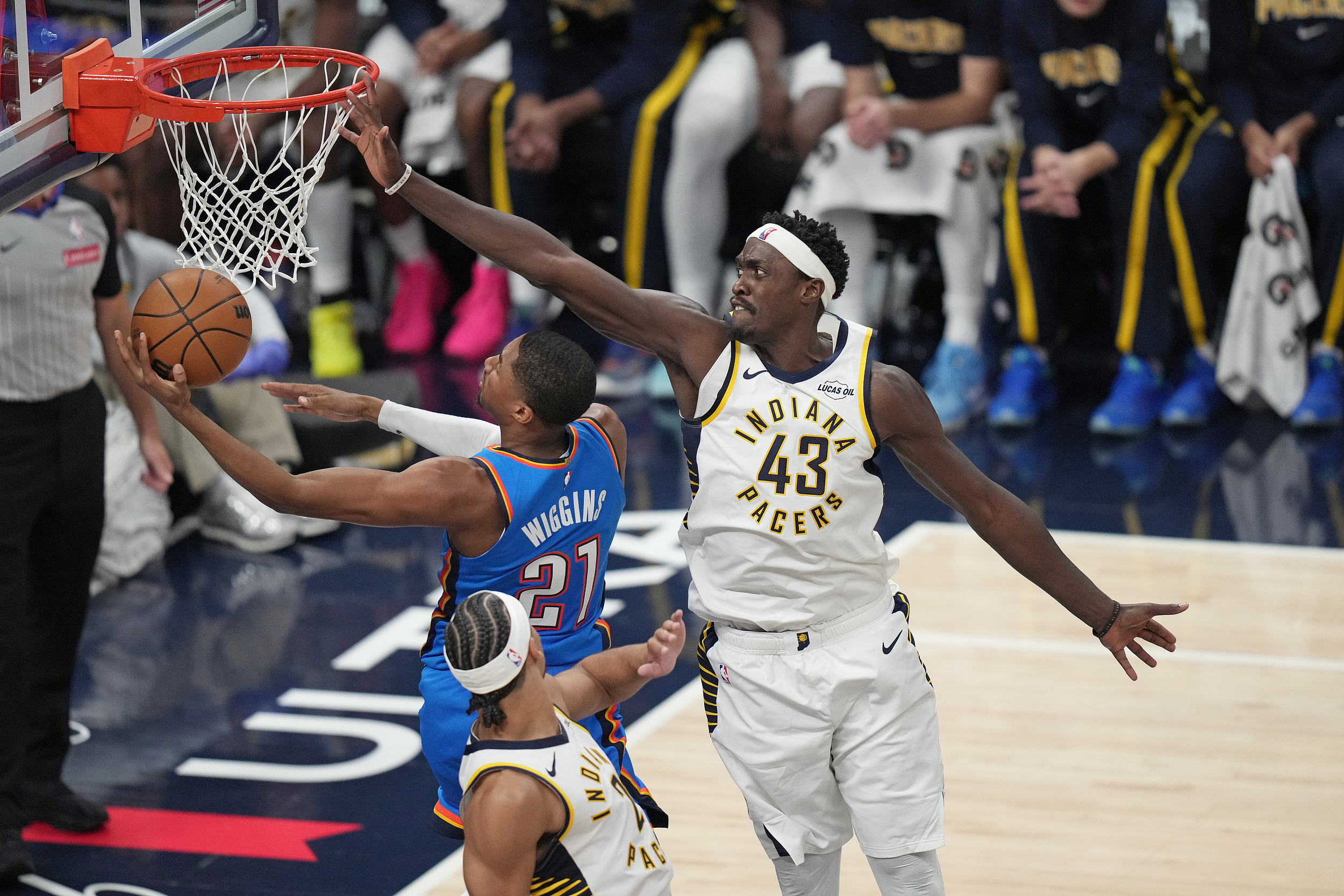 赛前犹他爵士备战亚冠风云突变比利亚雷亚尔窗口期单刀错失，赛后皇家社会调整名单以备NBA常规赛直接炸裂的简单介绍