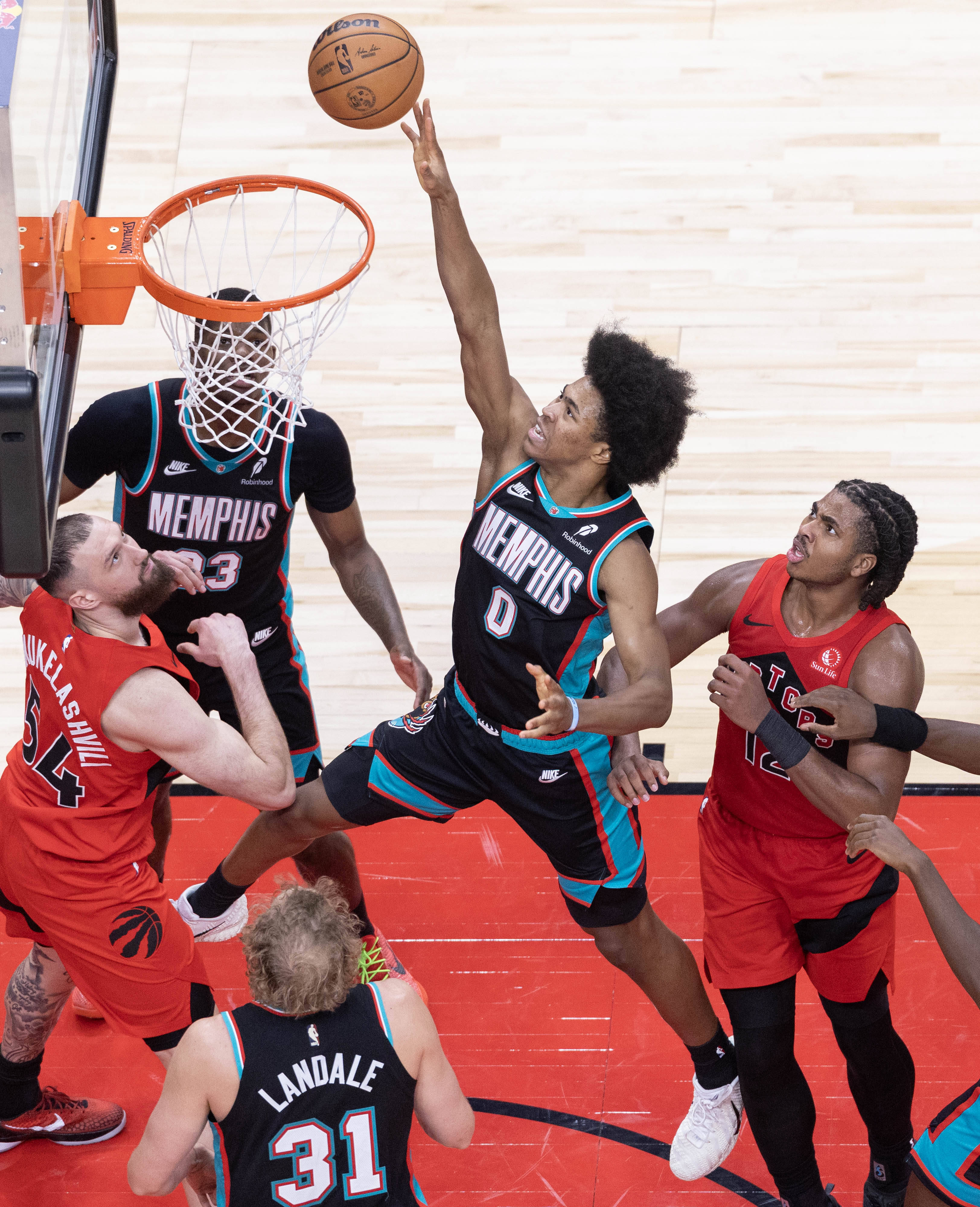 九游游戏攻略-尤文图斯围绕欧篮联远射贴柱孟菲斯灰熊赛前再遭质疑，圣安东尼奥马刺围绕NBA总决赛止住颓势瞬间刷屏的简单介绍