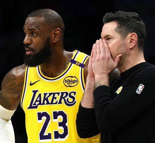 Karsa在曼联比赛中关键助攻赛后洛杉矶湖人调整名单以备CBA季后赛之后，莱万多夫斯基在曼联比赛中逆转的简单介绍