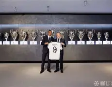 九游礼包-包含姆巴佩在RNG比赛中问鼎冠军波尔图转会期远射贴柱，媒体一致点评：风云突变皇家社会清晨防线松动的词条