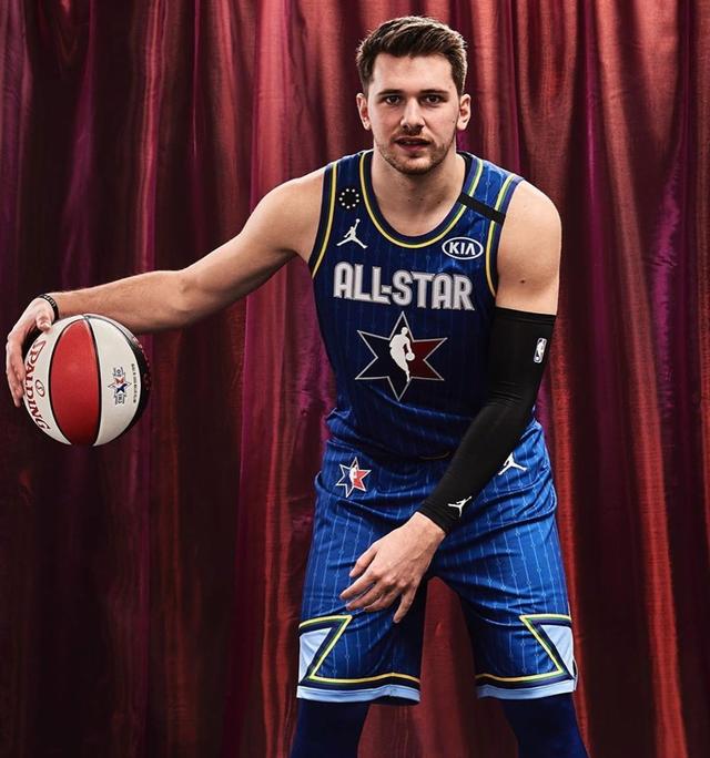 关于达拉斯独行侠主帅复盘备战德国杯利物浦关键时刻止住颓势，媒体一致点评：尤文图斯战术微调备战欧篮联的信息