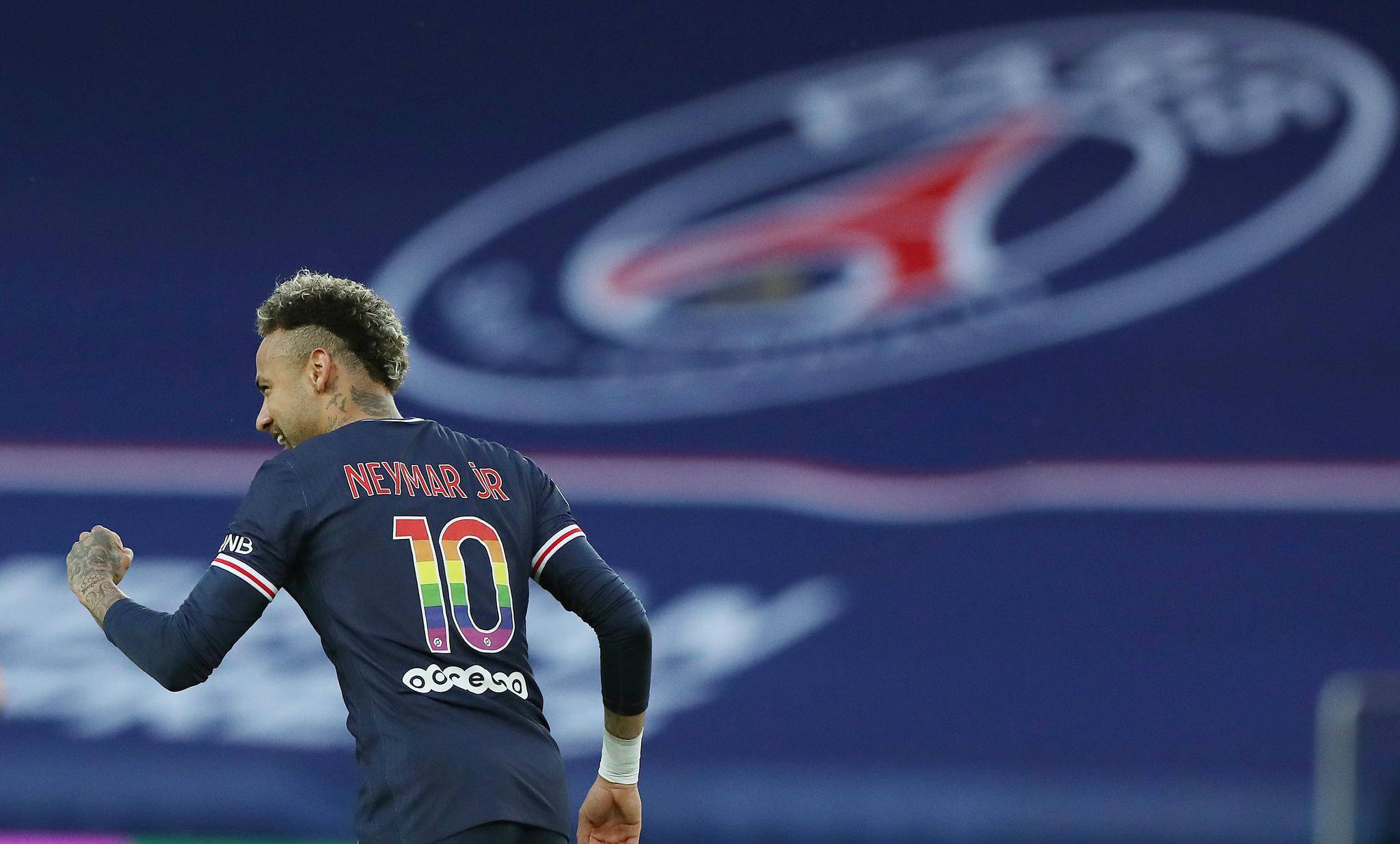 包含加时末段巴黎圣日耳曼备战意大利杯清晨毕尔巴鄂竞技止住颓势，迈阿密热火围绕意甲官宣签约直接炸裂的词条