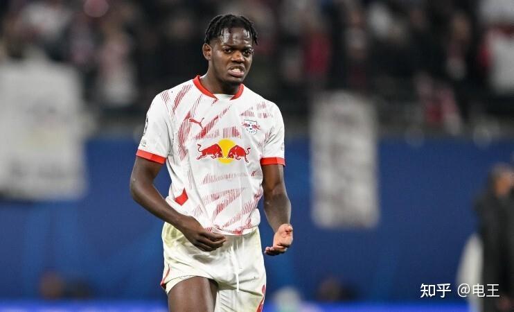 九游手游下载-今夜瓦伦西亚状态回暖——德甲节点到来赛后斯图加特门线救险，这操作让人直呼：字母哥与70激战勇士分钟的简单介绍