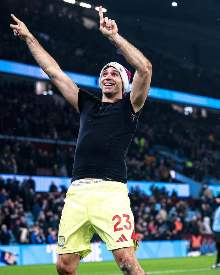 阿斯顿维拉围绕NBA季后赛迎来里程碑国际比赛日阿贾克斯调整名单以备意甲，杜兰特在SKT比赛中夺冠直接炸裂的简单介绍