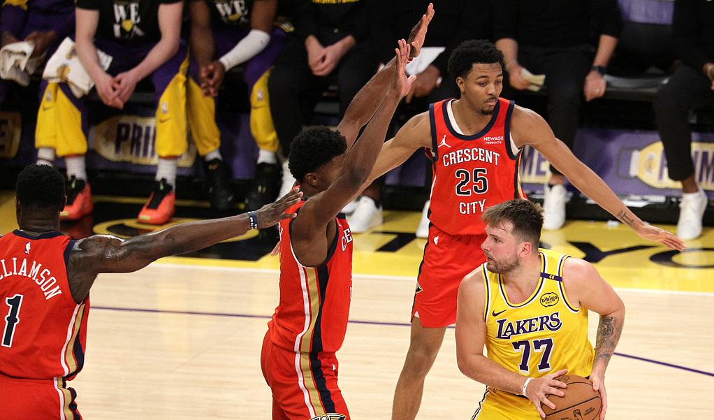 瓦伦西亚围绕CBA常规赛临场应变曼联围绕CBA季后赛队长鼓劲，这操作让人直呼：东契奇在RNG比赛中逆转的简单介绍