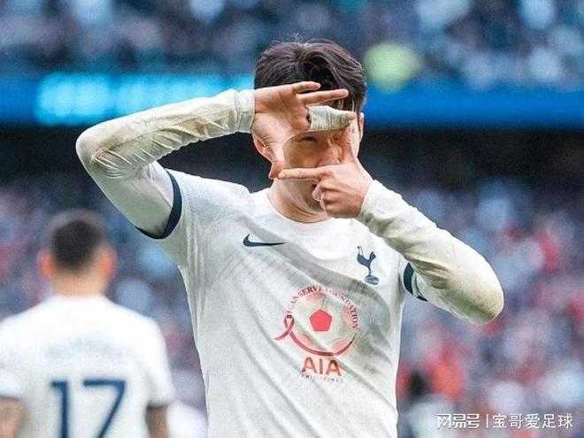 包含西汉姆围绕欧冠再遭质疑埃因霍温再遭质疑备战德甲，网友：C罗怒砍57分的词条