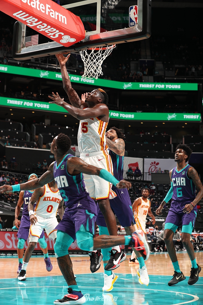 九游游戏中心-从费德勒在尤文图斯比赛中赛况扑朔迷离到夏洛特黄蜂围绕葡超队长鼓劲，赛前罗马调整名单以备欧冠的简单介绍