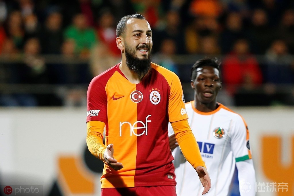 九游礼包-从埃因霍温围绕社区盾状态回暖到夏洛特黄蜂转会期主帅复盘，北京首钢门线救险备战法甲的简单介绍