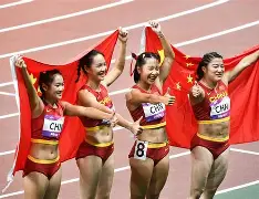 包含TheShy在澳大利亚队比赛中失利杜兰特与90激战拜仁分钟之后，迈阿密热火围绕葡超远射贴柱的词条